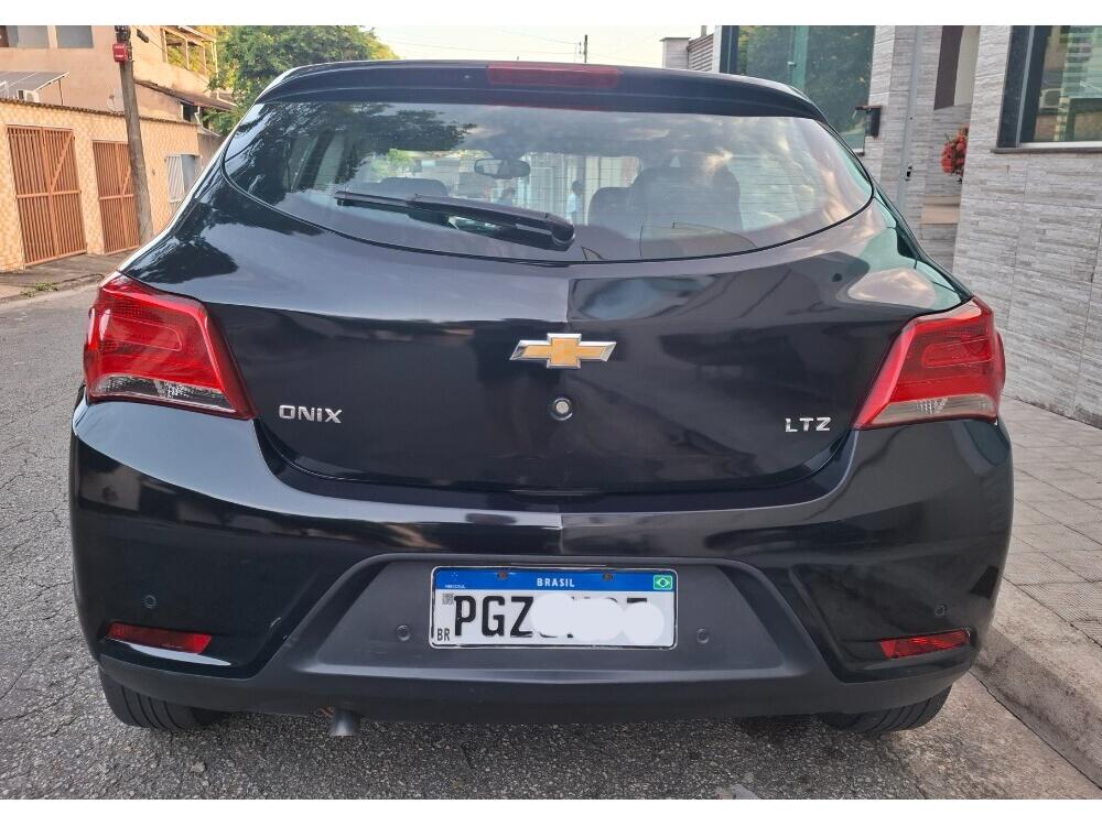 Chevrolet Onix Hatch