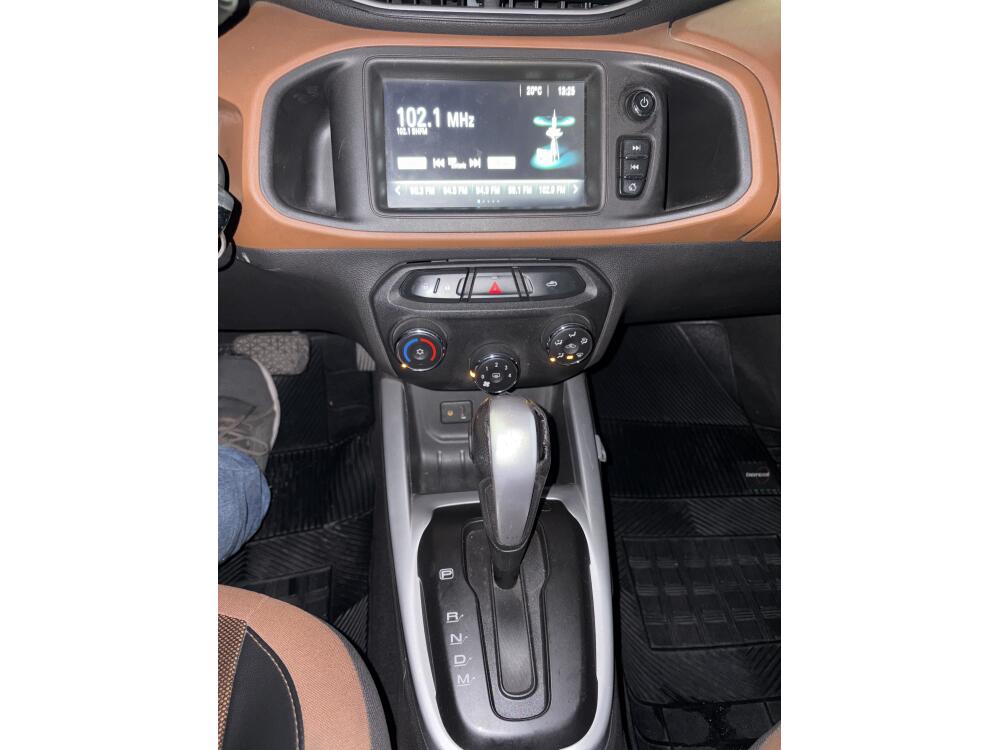 Chevrolet Onix Hatch