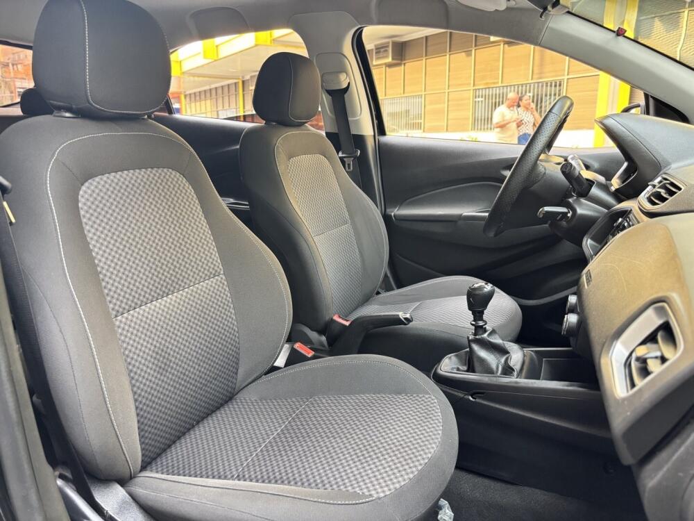 Chevrolet Onix Hatch