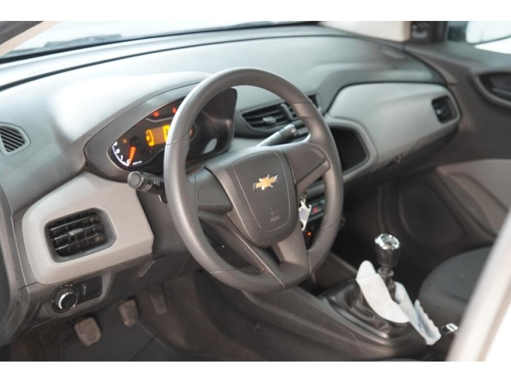 Chevrolet Onix Hatch