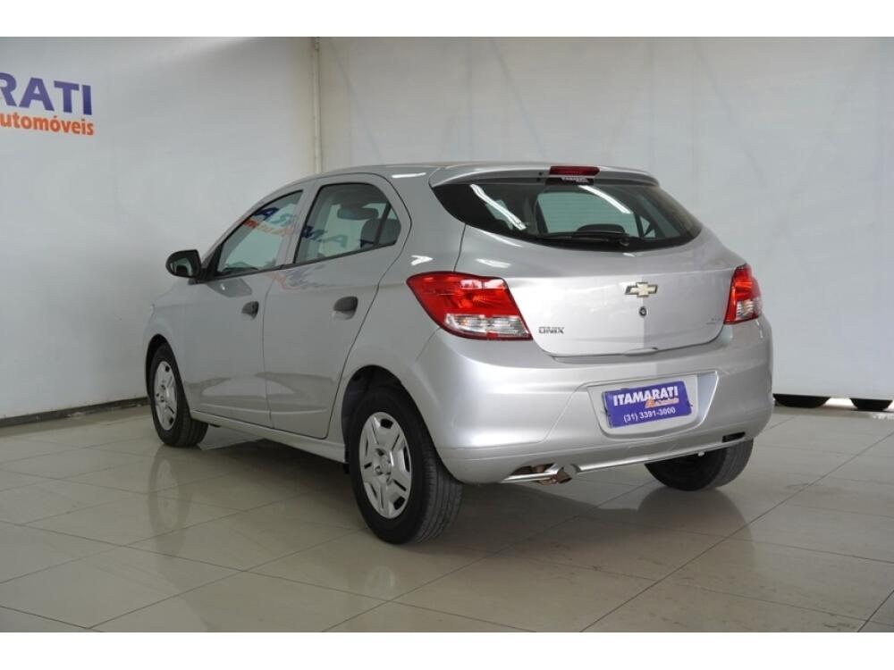 Chevrolet Onix Hatch