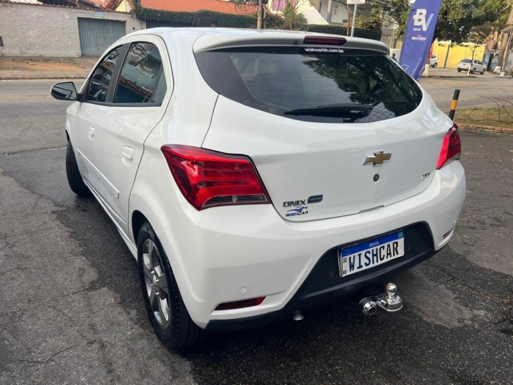 Chevrolet Onix Hatch