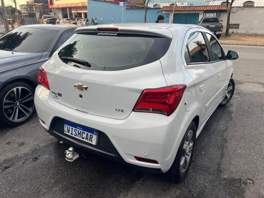 Chevrolet Onix Hatch