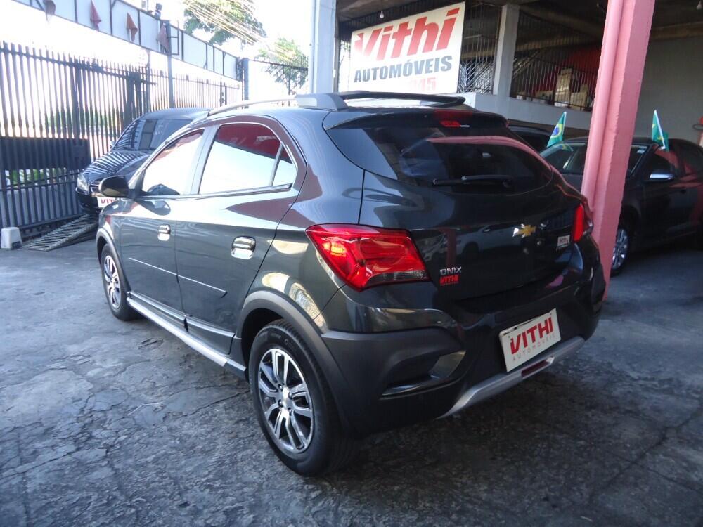 Chevrolet Onix Hatch