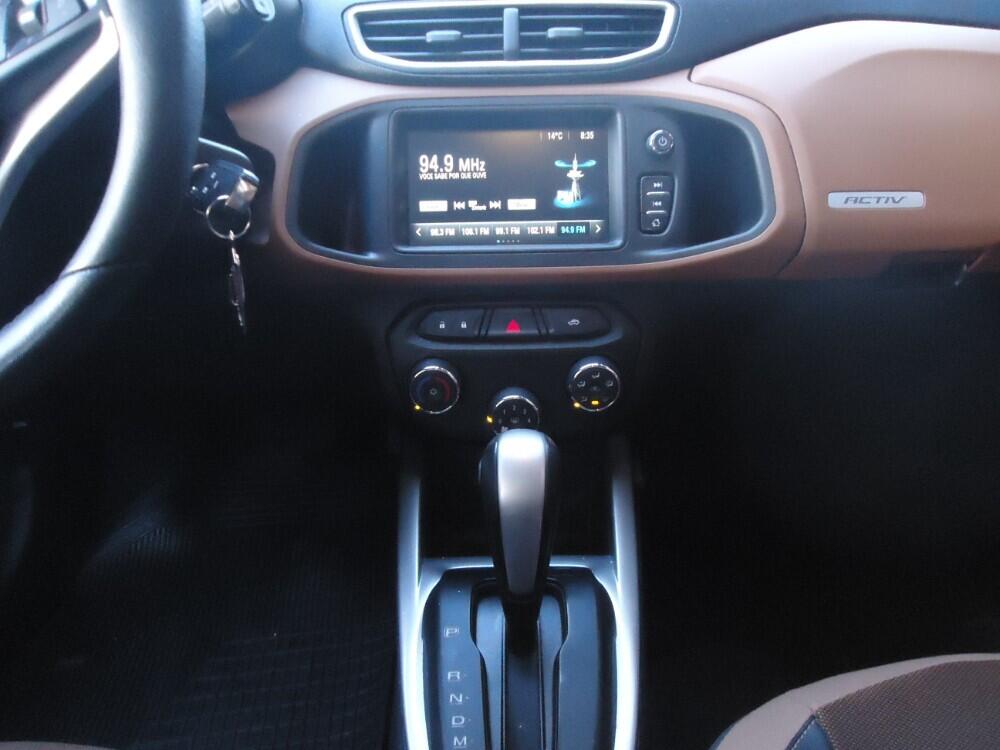 Chevrolet Onix Hatch