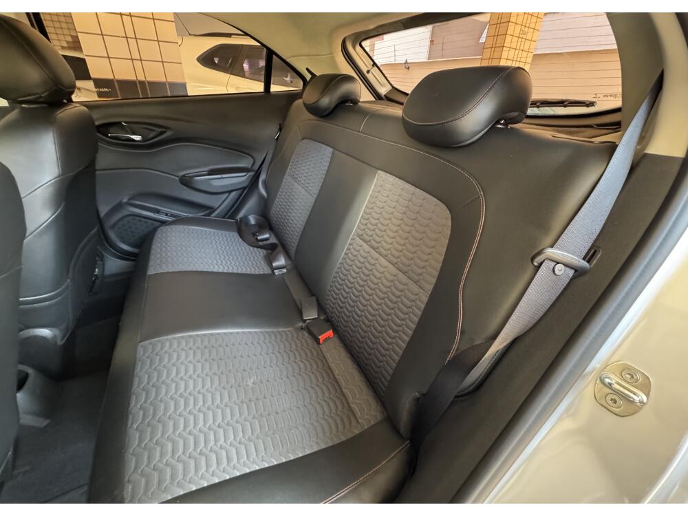 Chevrolet Onix Hatch