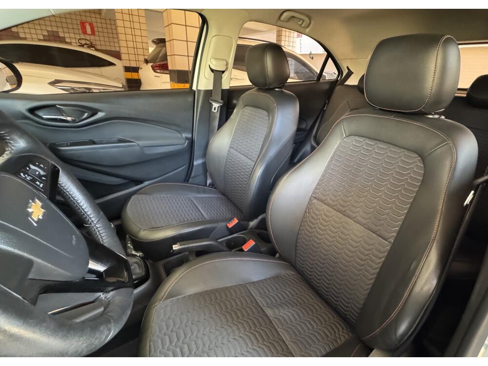 Chevrolet Onix Hatch