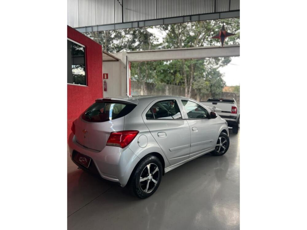 Chevrolet Onix Hatch