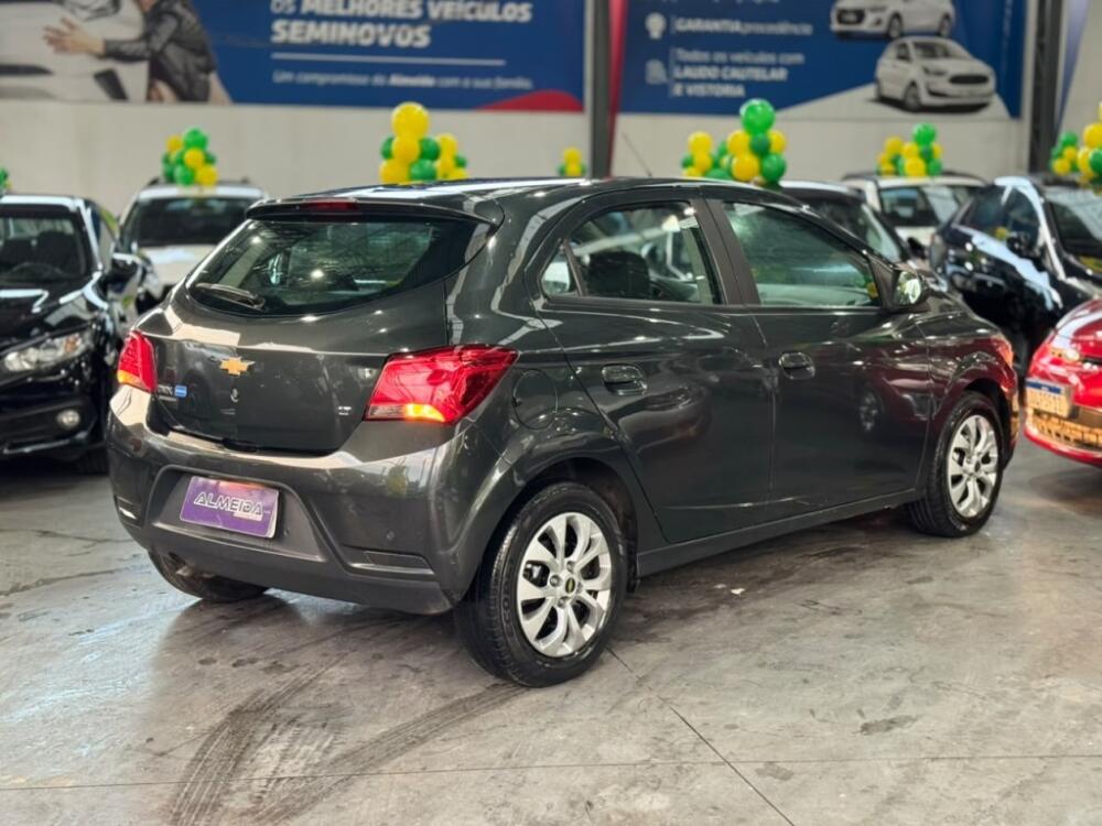 Chevrolet Onix Hatch