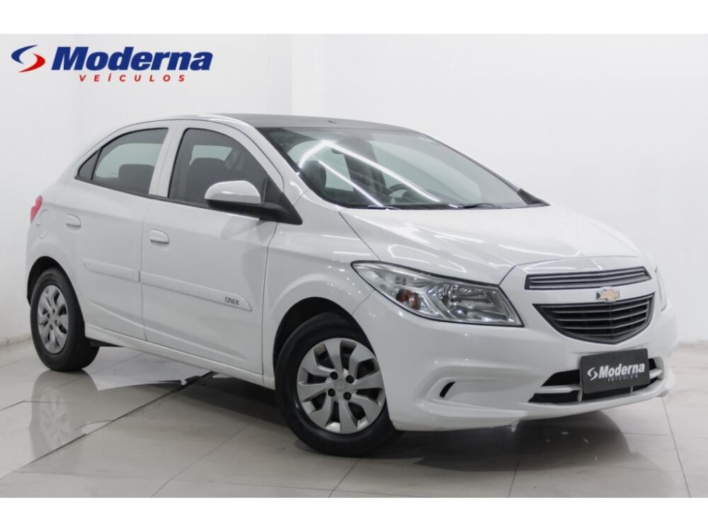 Chevrolet Onix Hatch
