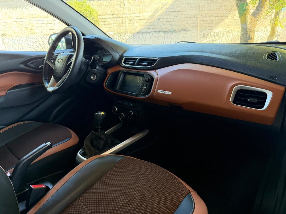 Chevrolet Onix Hatch