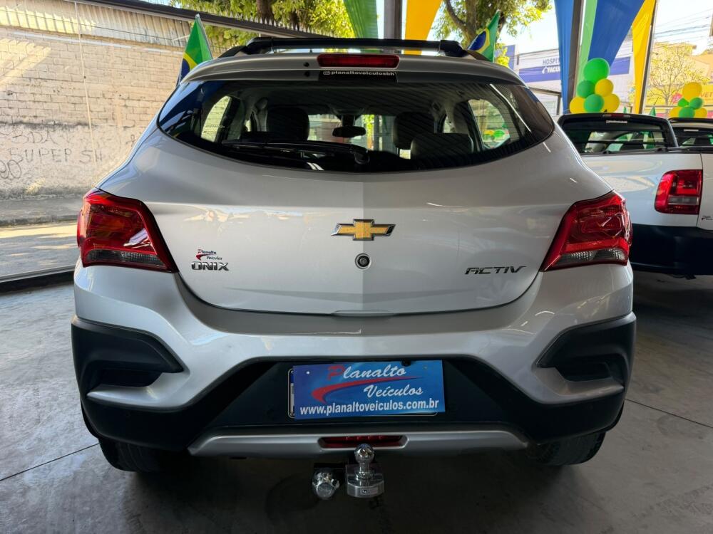 Chevrolet Onix Hatch