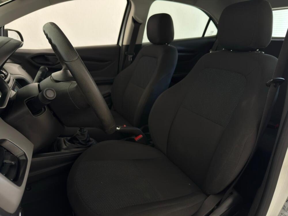 Chevrolet Onix Hatch