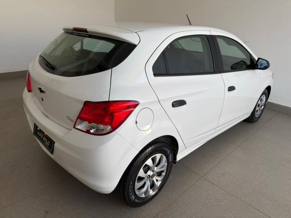 Chevrolet Onix Hatch