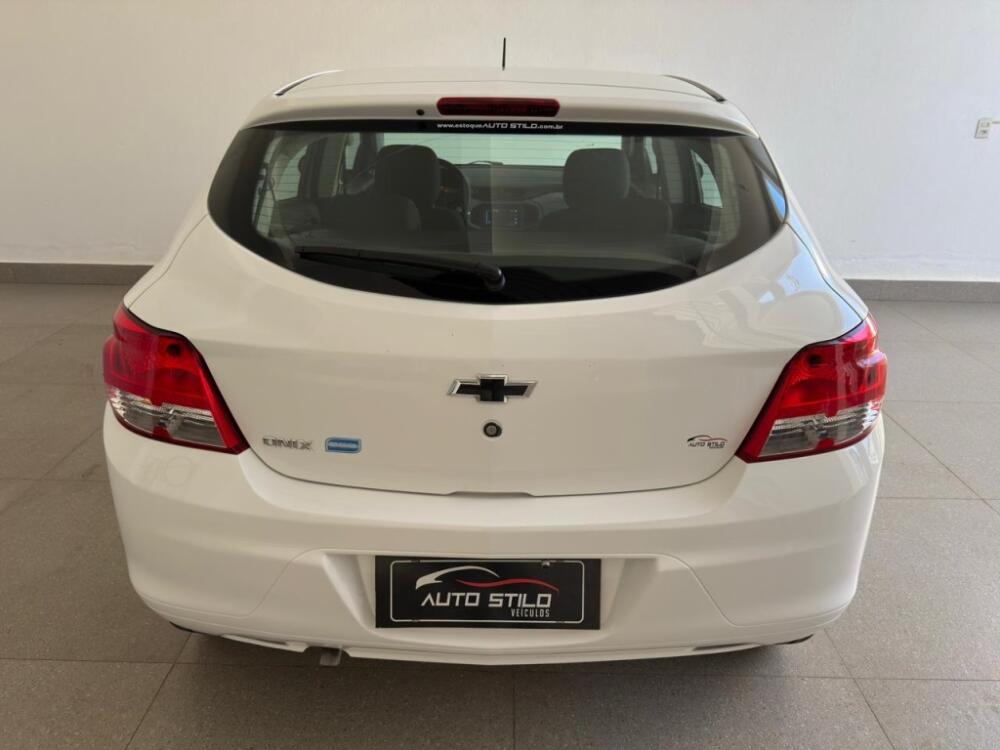Chevrolet Onix Hatch