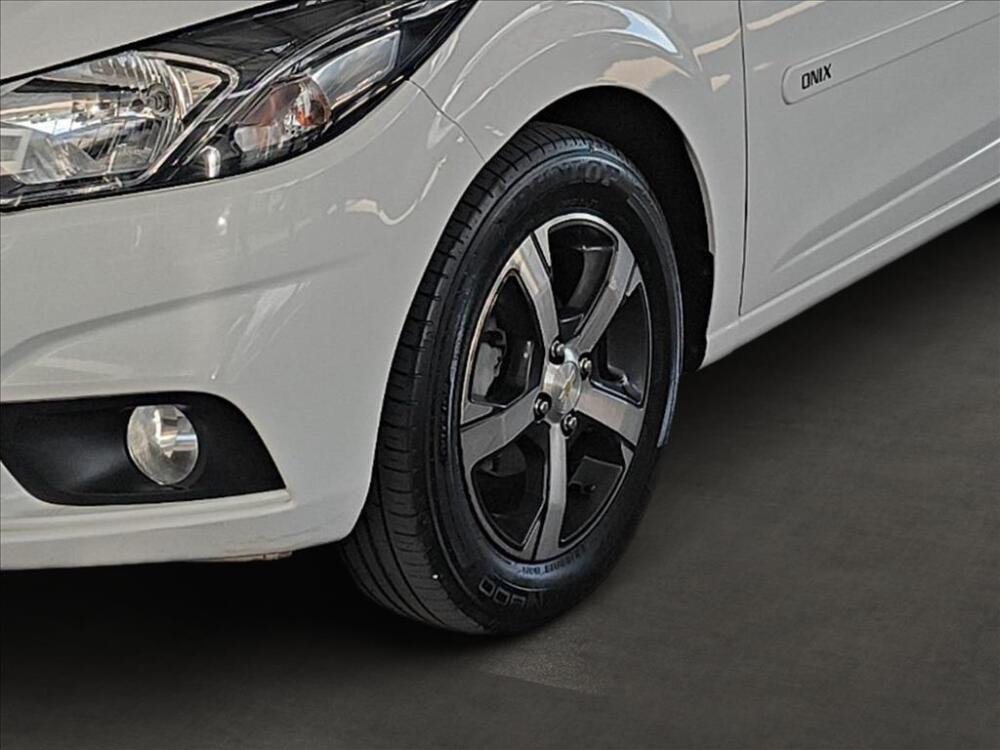 Chevrolet Onix Hatch