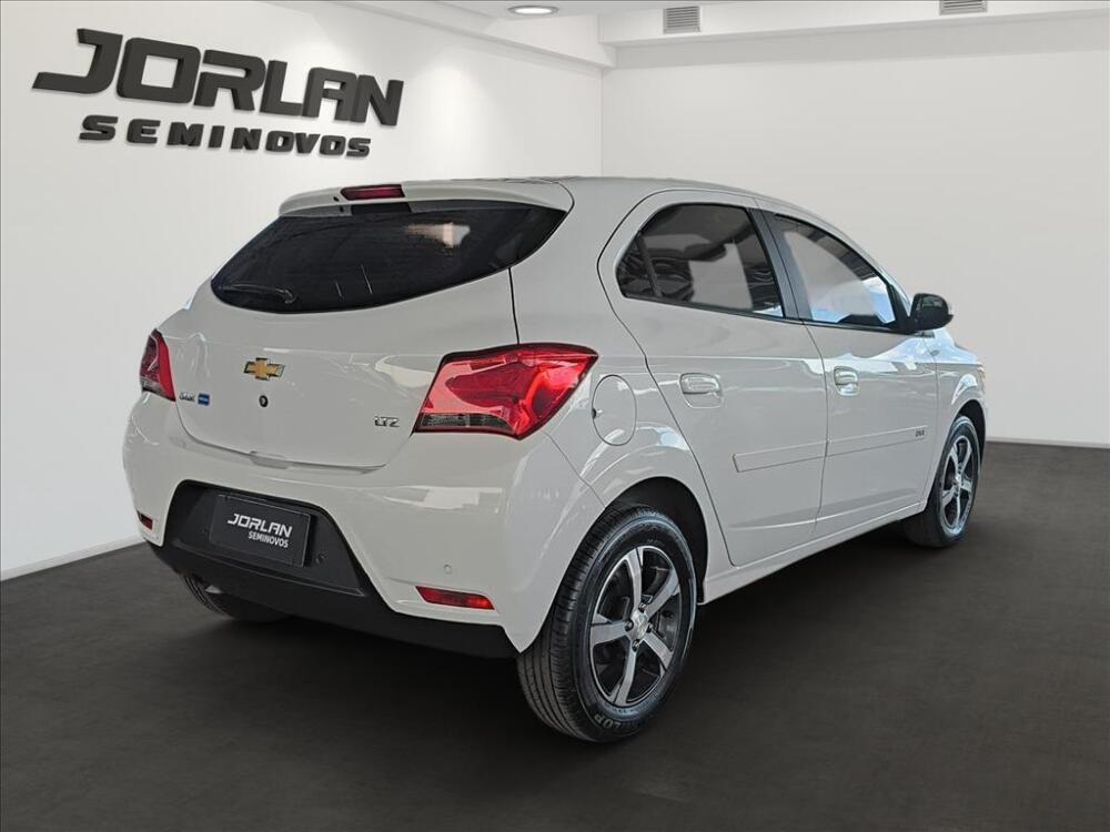 Chevrolet Onix Hatch