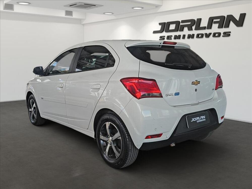 Chevrolet Onix Hatch