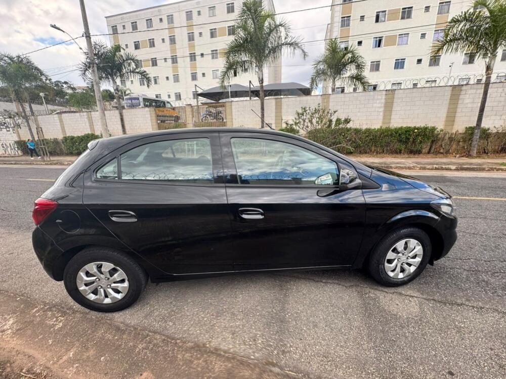 Chevrolet Onix Hatch