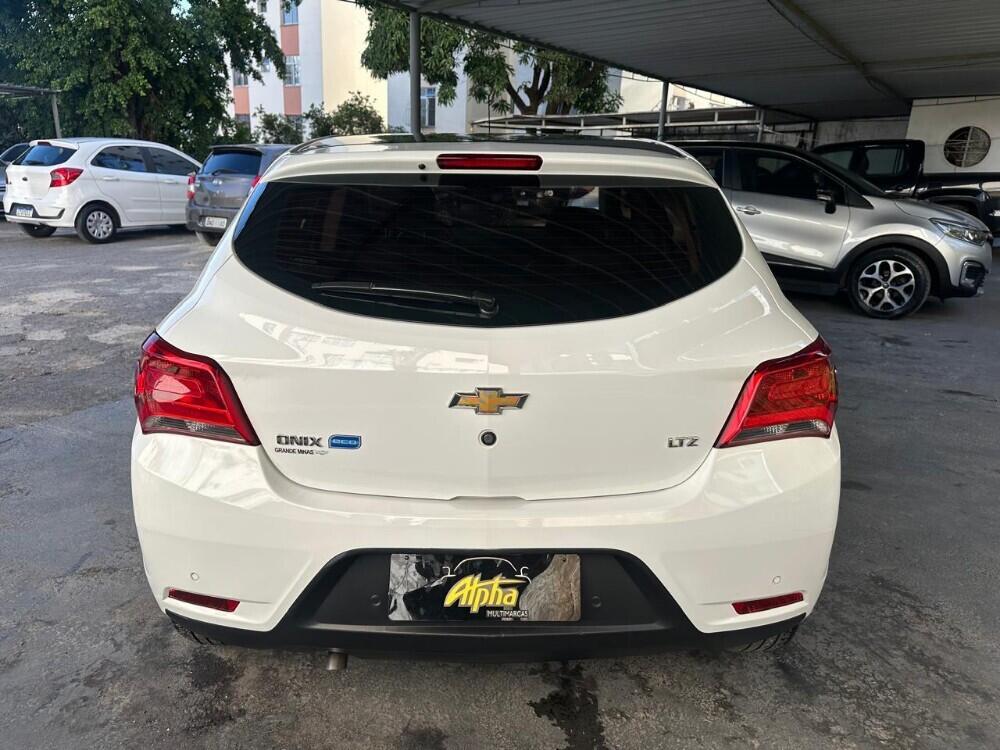 Chevrolet Onix Hatch