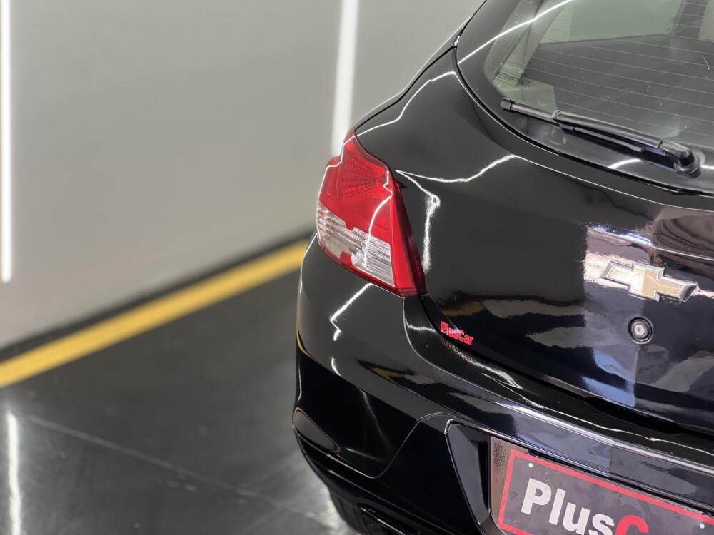 Chevrolet Onix Hatch