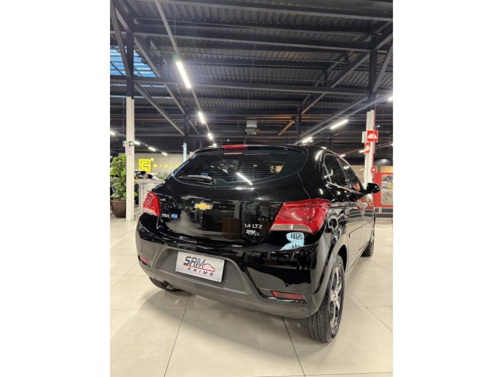 Chevrolet Onix Hatch