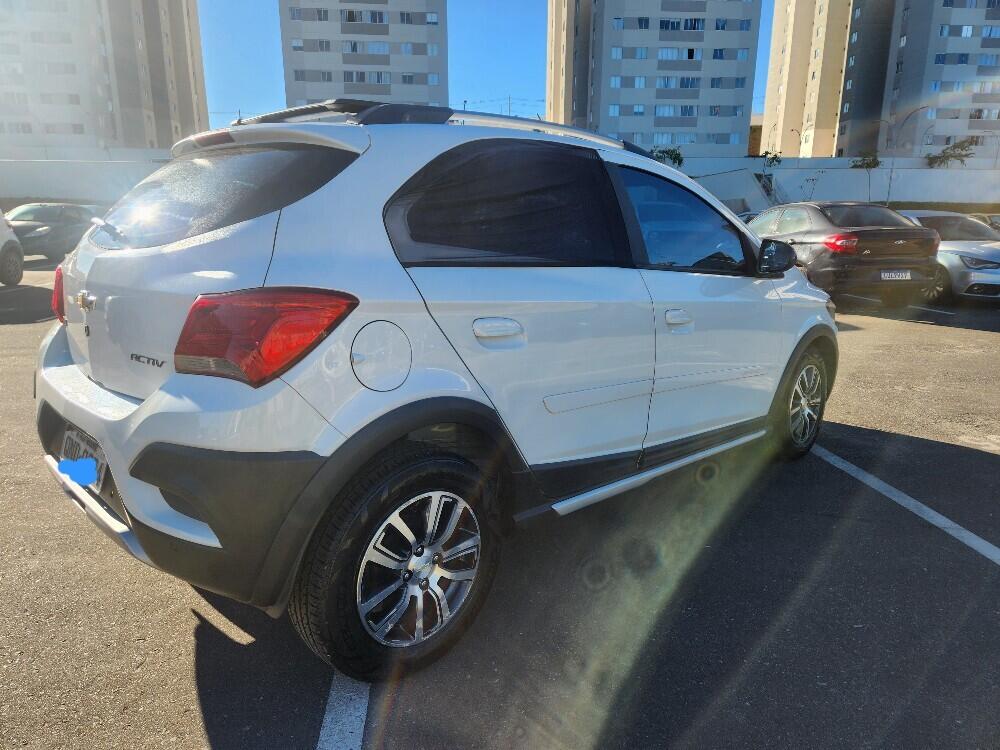 Chevrolet Onix Hatch