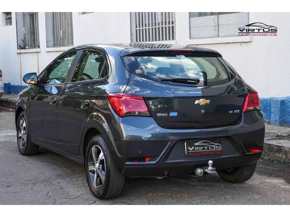 Chevrolet Onix Hatch