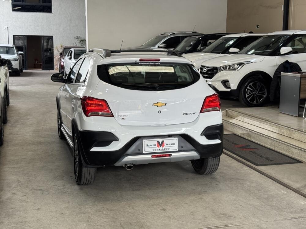 Chevrolet Onix Hatch