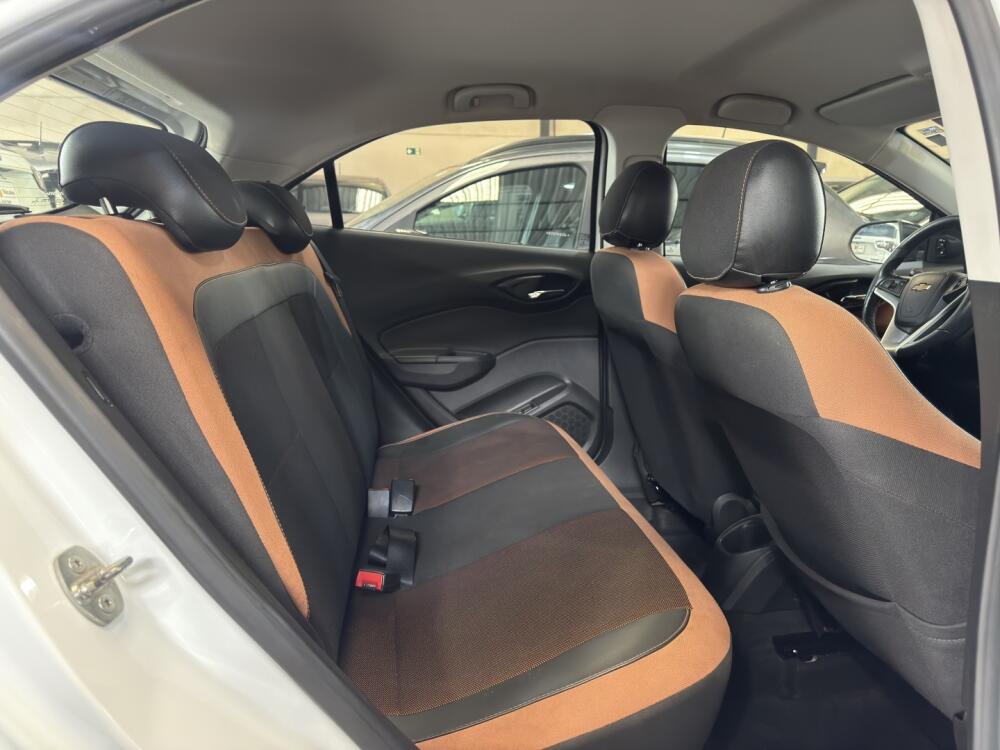 Chevrolet Onix Hatch