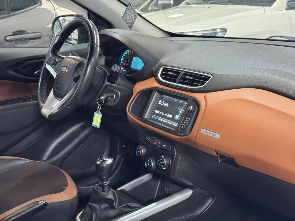 Chevrolet Onix Hatch