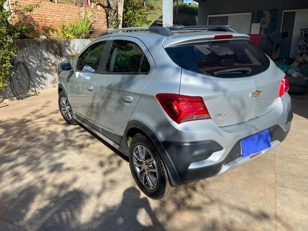 Chevrolet Onix Hatch