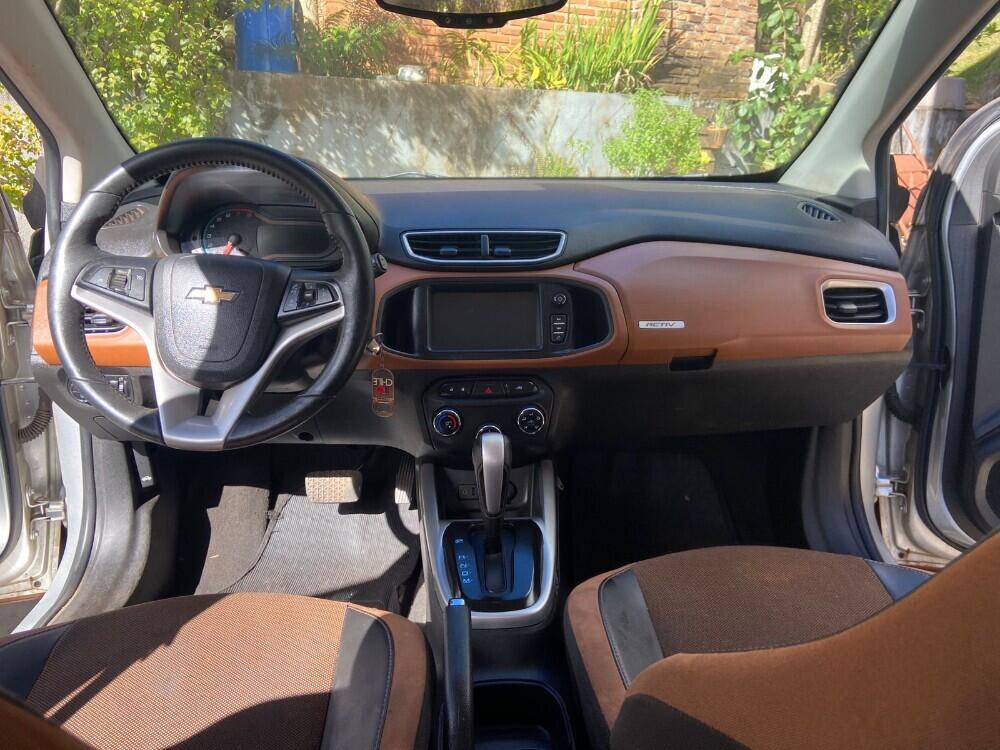 Chevrolet Onix Hatch