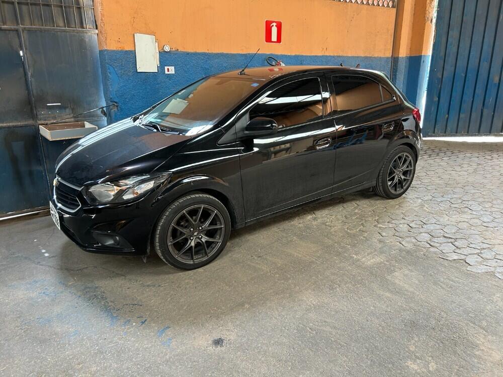 Chevrolet Onix Hatch
