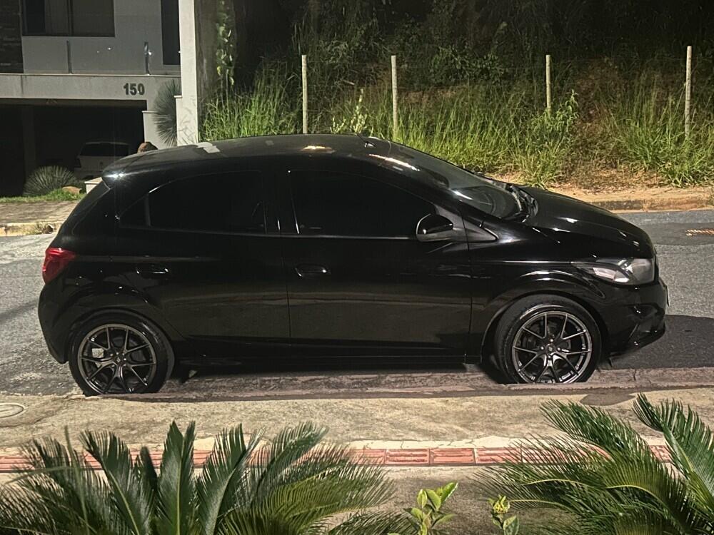 Chevrolet Onix Hatch