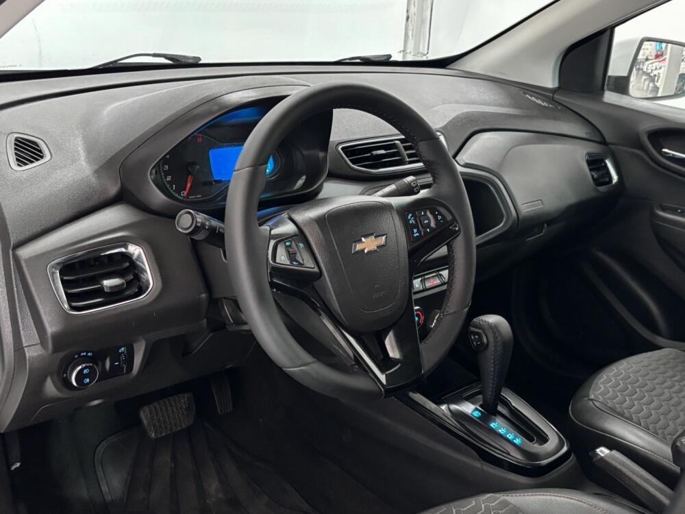 Chevrolet Onix Hatch