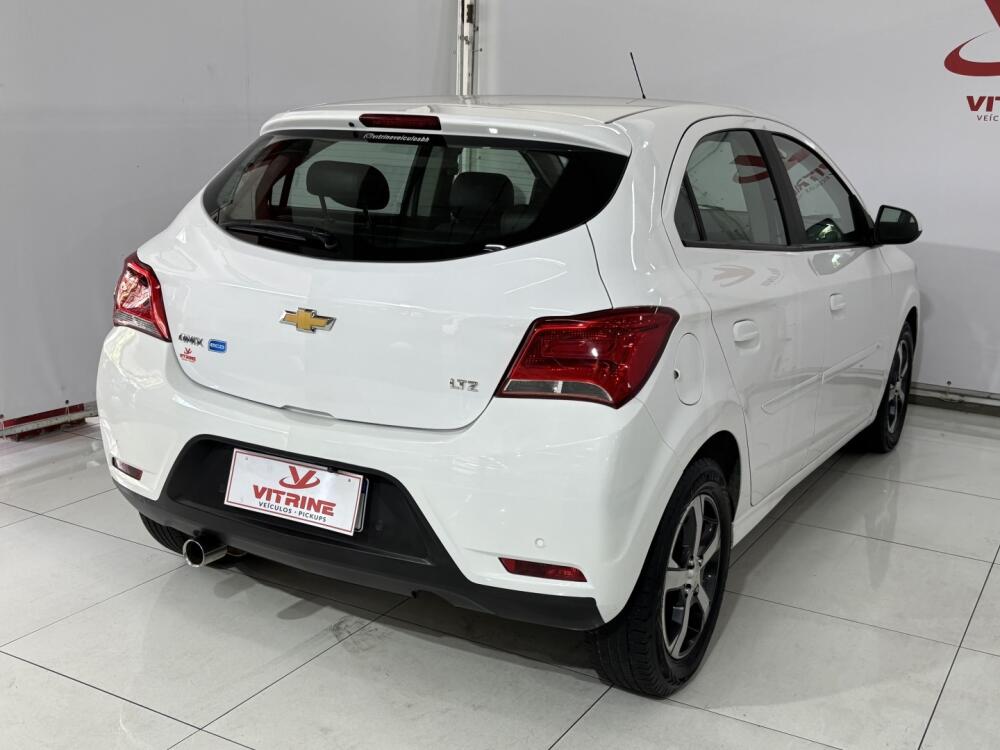 Chevrolet Onix Hatch