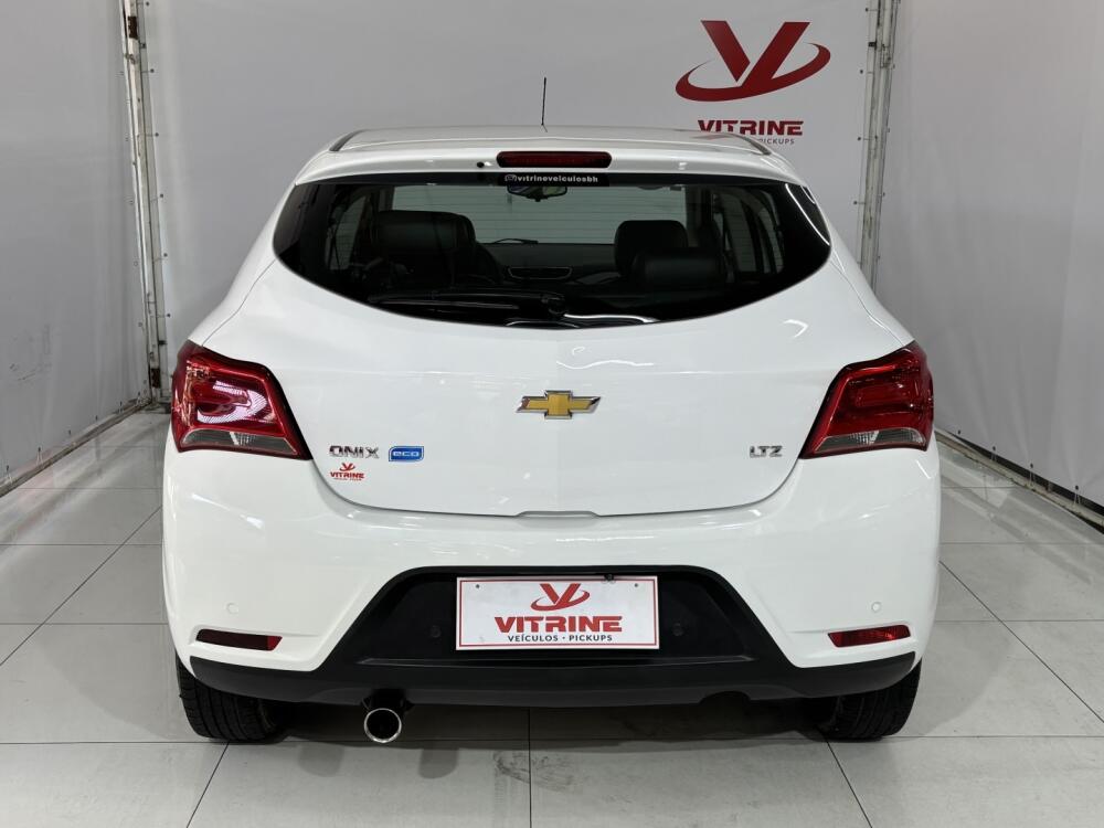 Chevrolet Onix Hatch