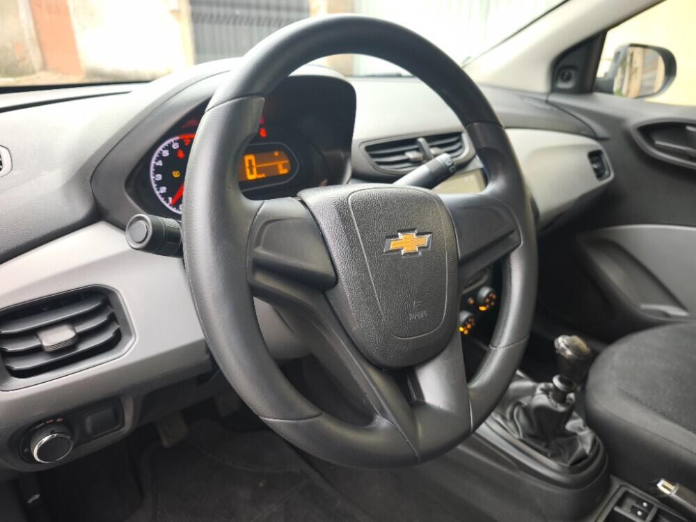 Chevrolet Onix Hatch