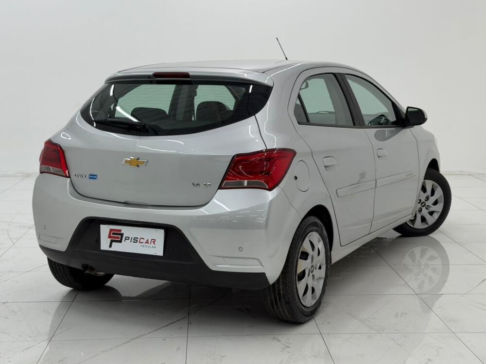 Chevrolet Onix Hatch