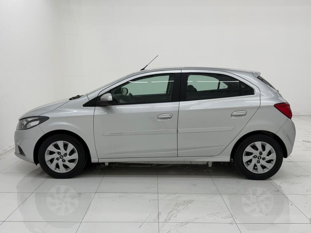 Chevrolet Onix Hatch