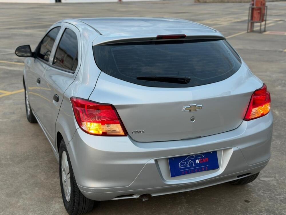 Chevrolet Onix Hatch
