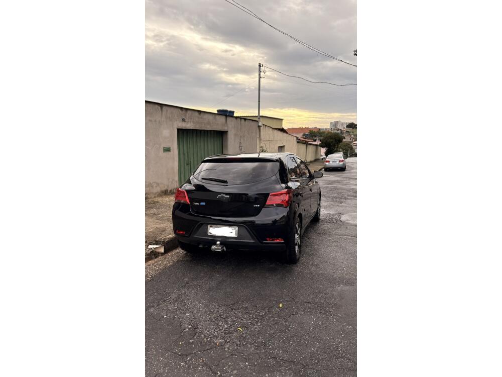 Chevrolet Onix Hatch