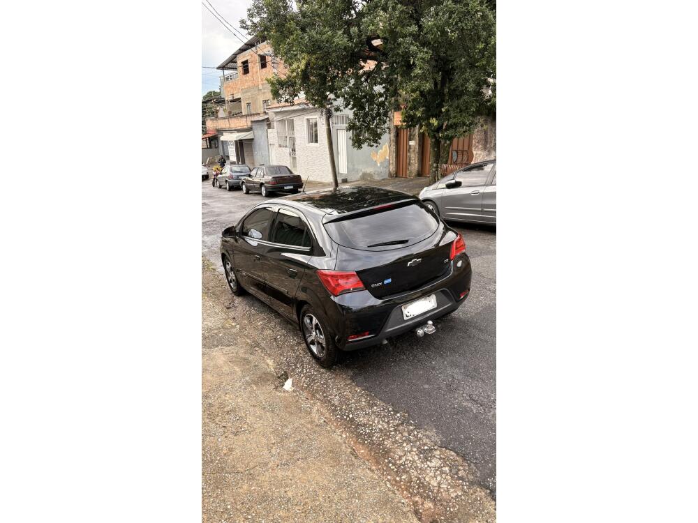 Chevrolet Onix Hatch