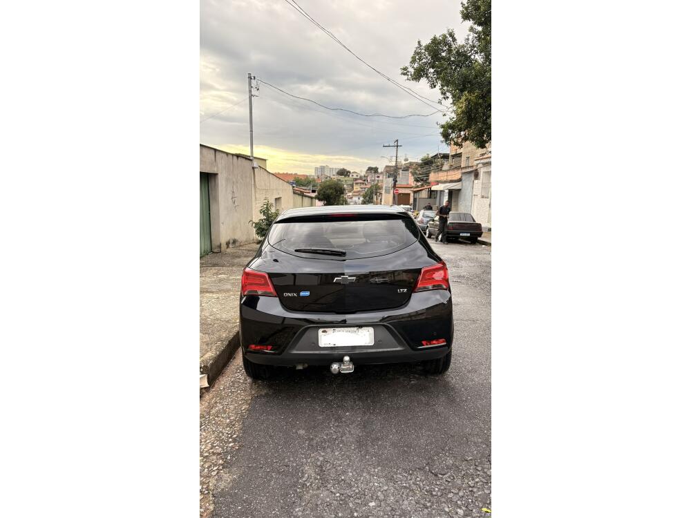 Chevrolet Onix Hatch