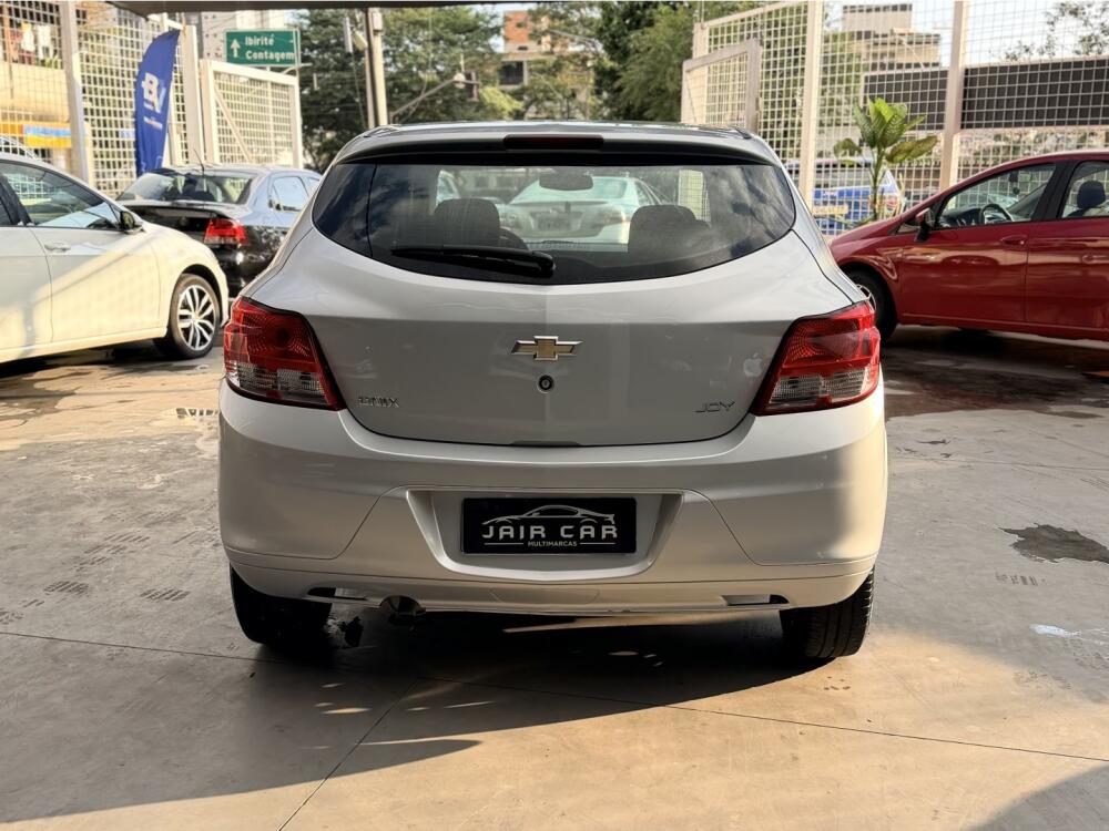 Chevrolet Onix Hatch