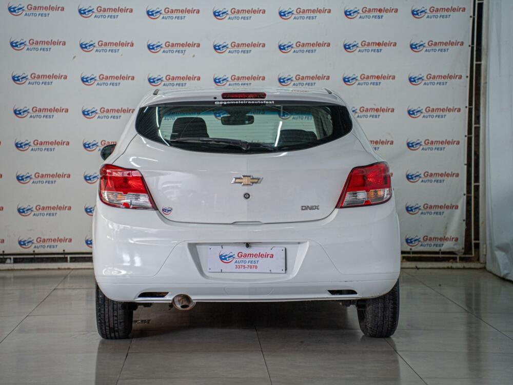 Chevrolet Onix Hatch