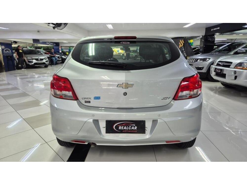 Chevrolet Onix Hatch