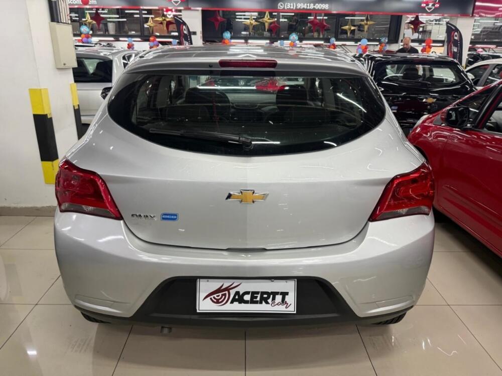 Chevrolet Onix Hatch