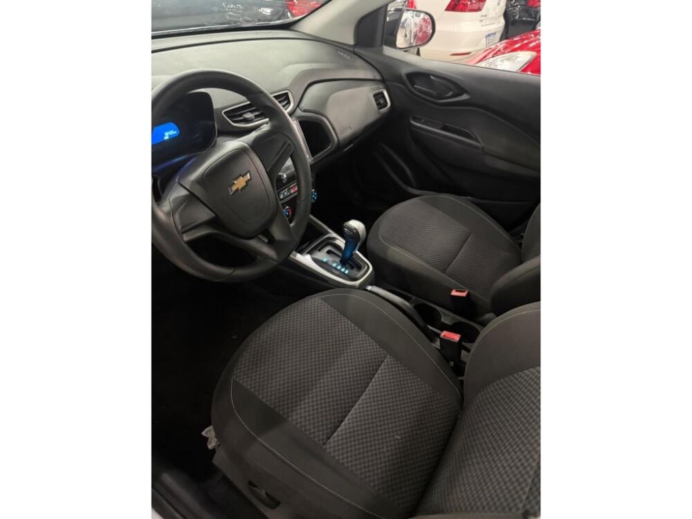 Chevrolet Onix Hatch